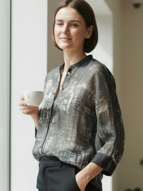 Vintage Max Volmáry Manhattan NY Cityscape Blouse
